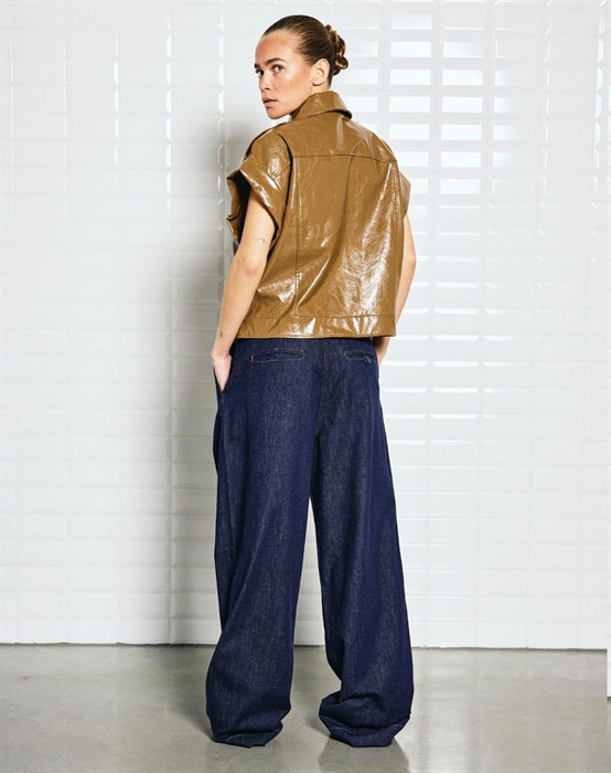 Gilian WBL Vegan Waistcoat Vest - Brown Stone